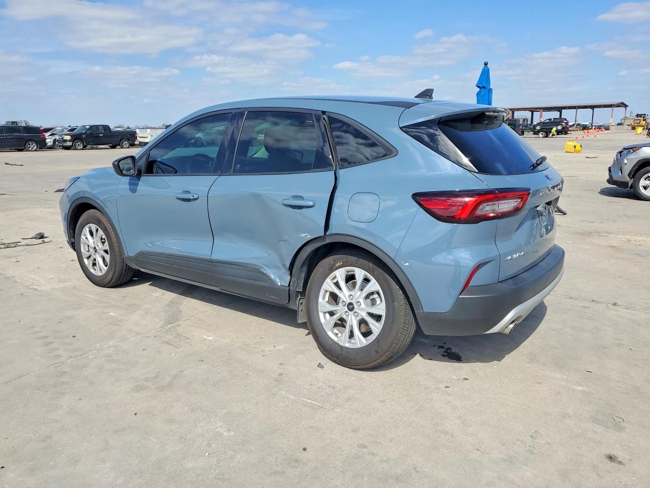 2025 FORD ESCAPE ACTIVE photo 3