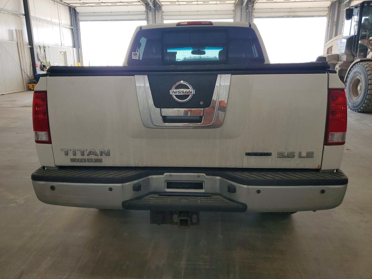 2010 NISSAN TITAN SE photo 6
