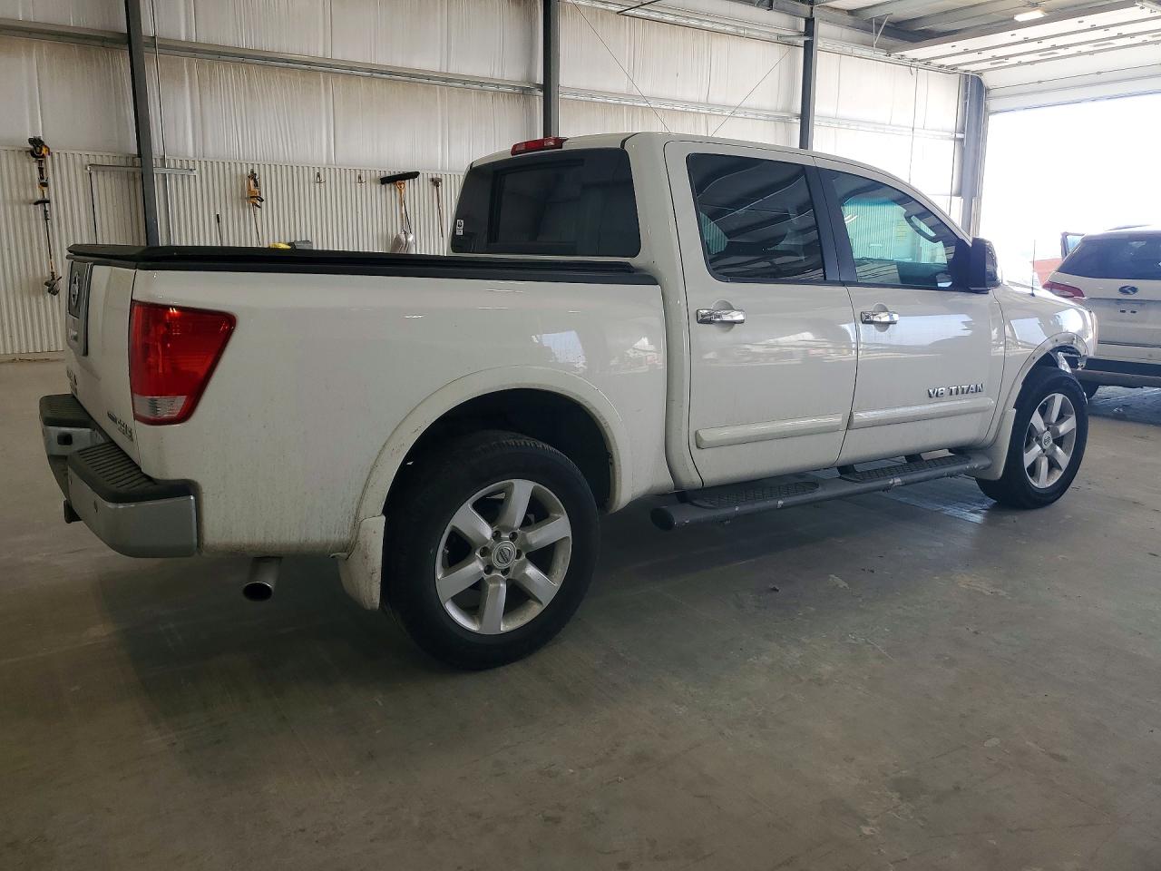 2010 NISSAN TITAN SE photo 3