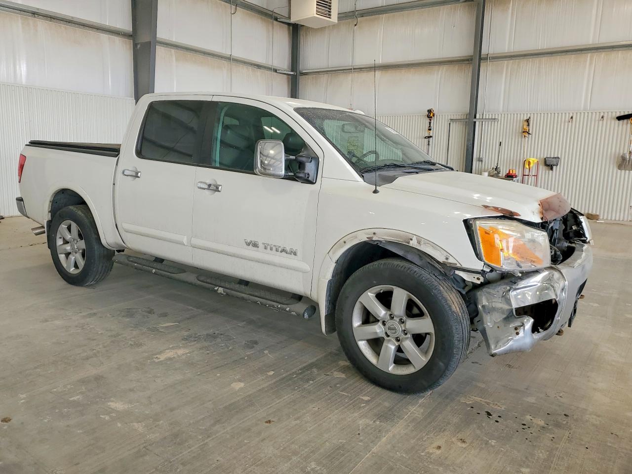 2010 NISSAN TITAN SE photo 4