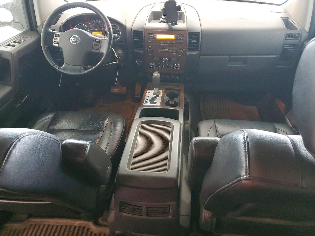 2010 NISSAN TITAN SE photo 8