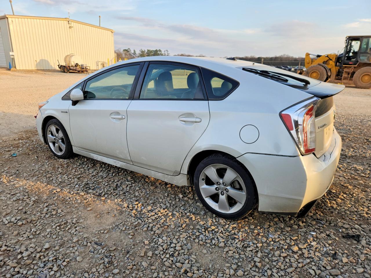 2015 TOYOTA PRIUS FIVE photo 2