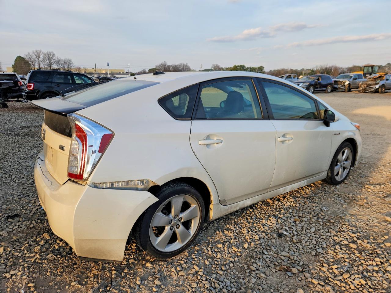 2015 TOYOTA PRIUS FIVE photo 3