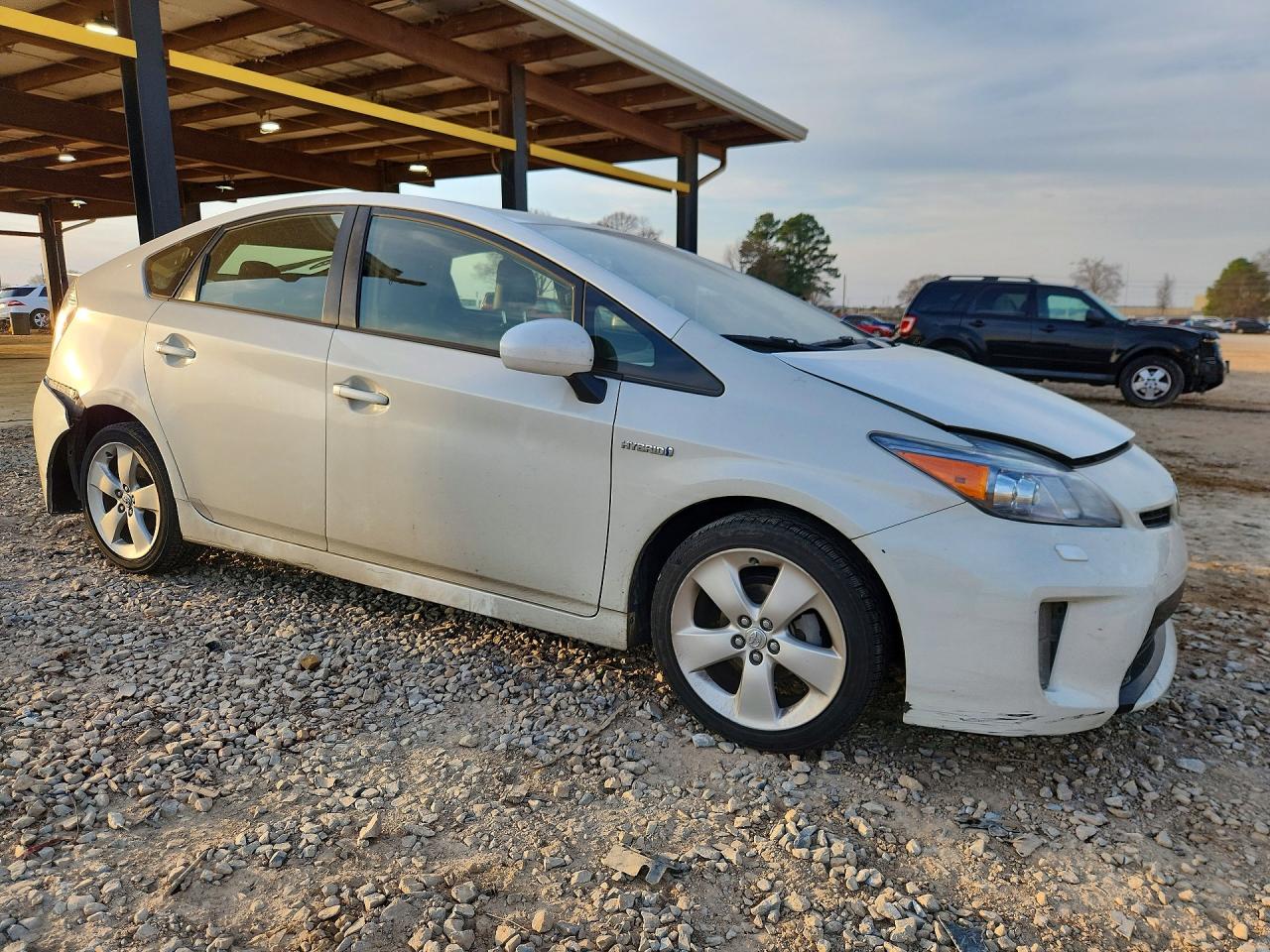 2015 TOYOTA PRIUS FIVE photo 4
