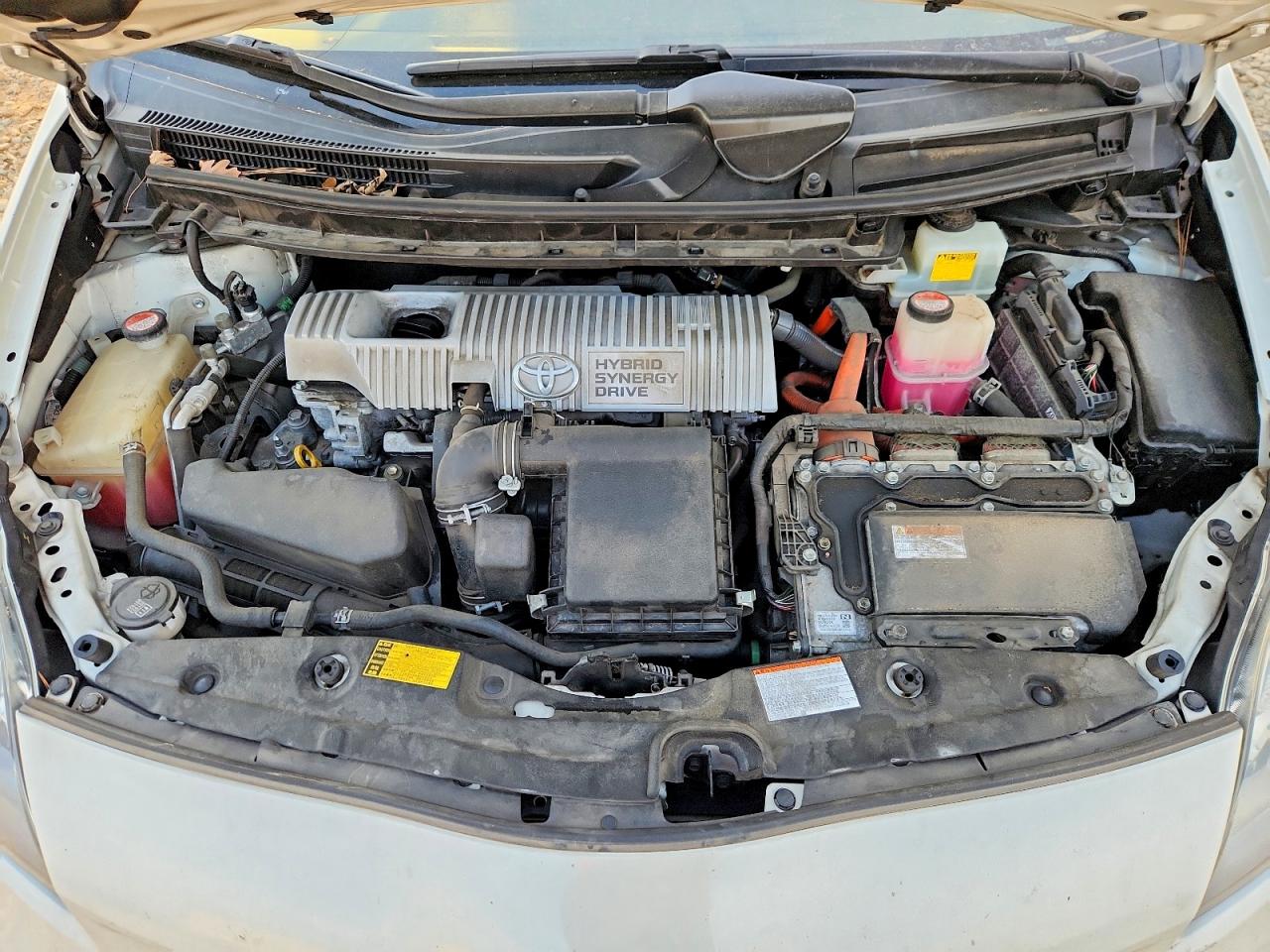 2015 TOYOTA PRIUS FIVE photo 11
