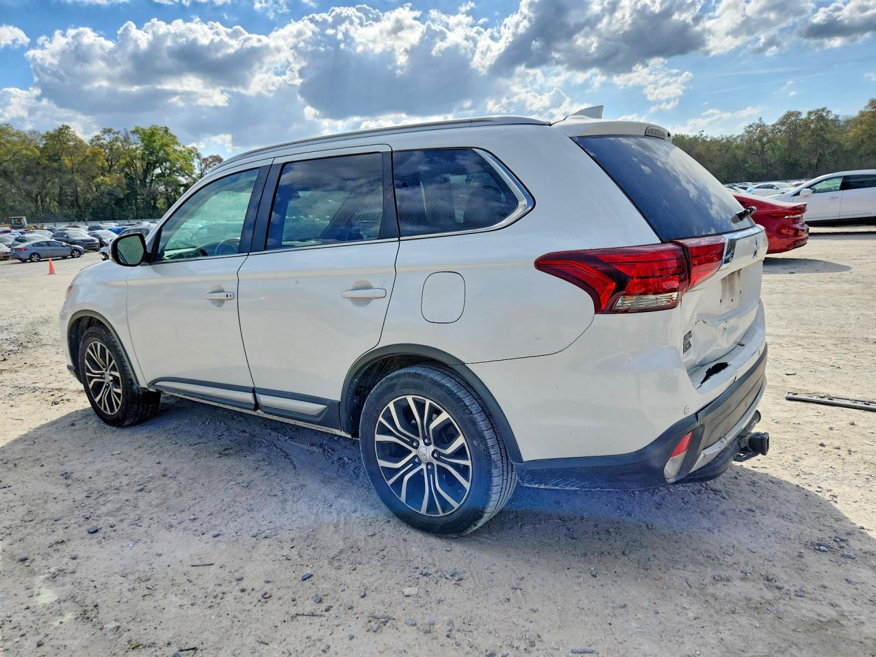 2017 MITSUBISHI OUTLANDER SE photo 3