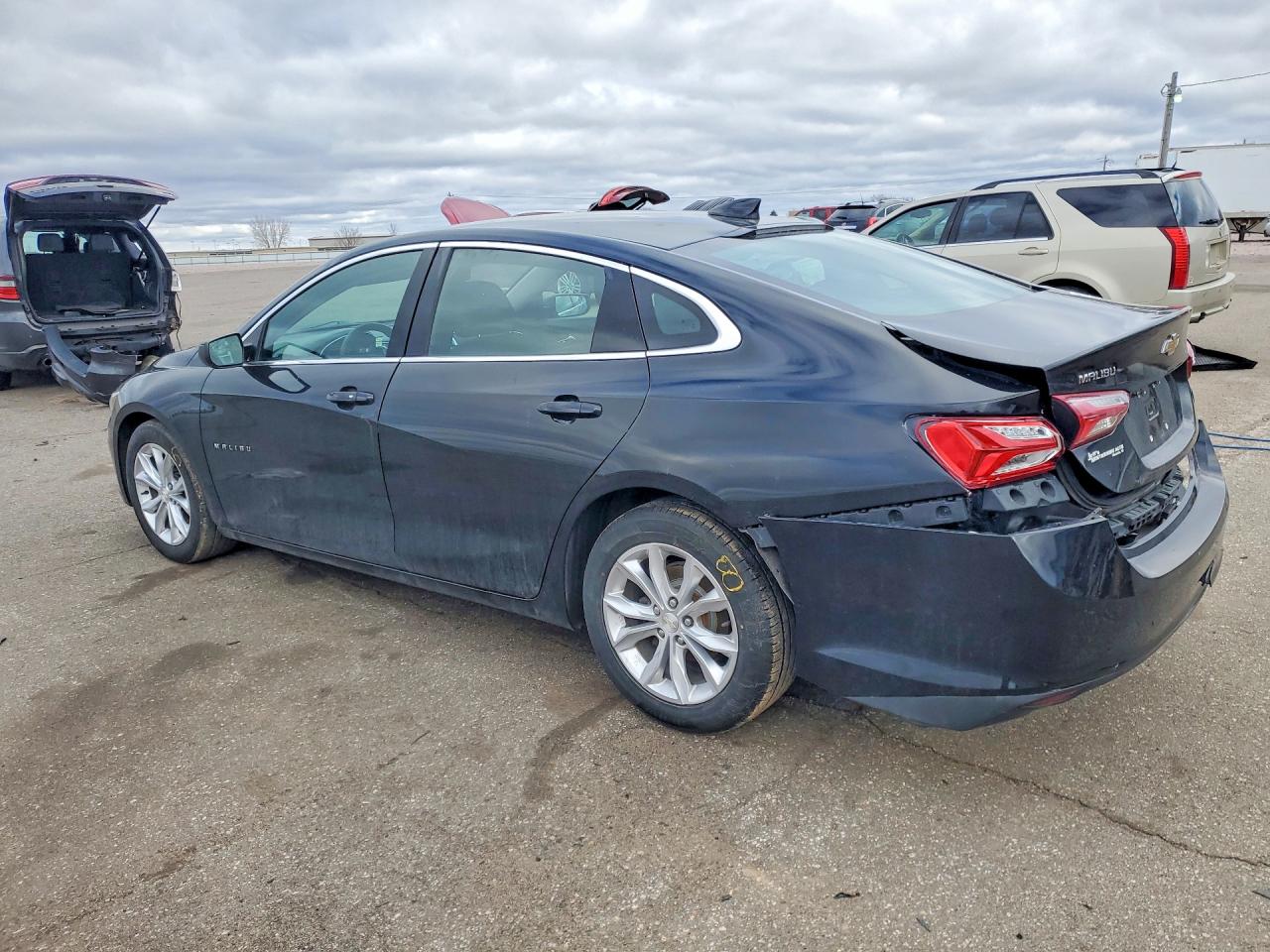 2020 CHEVROLET MALIBU LT photo 3