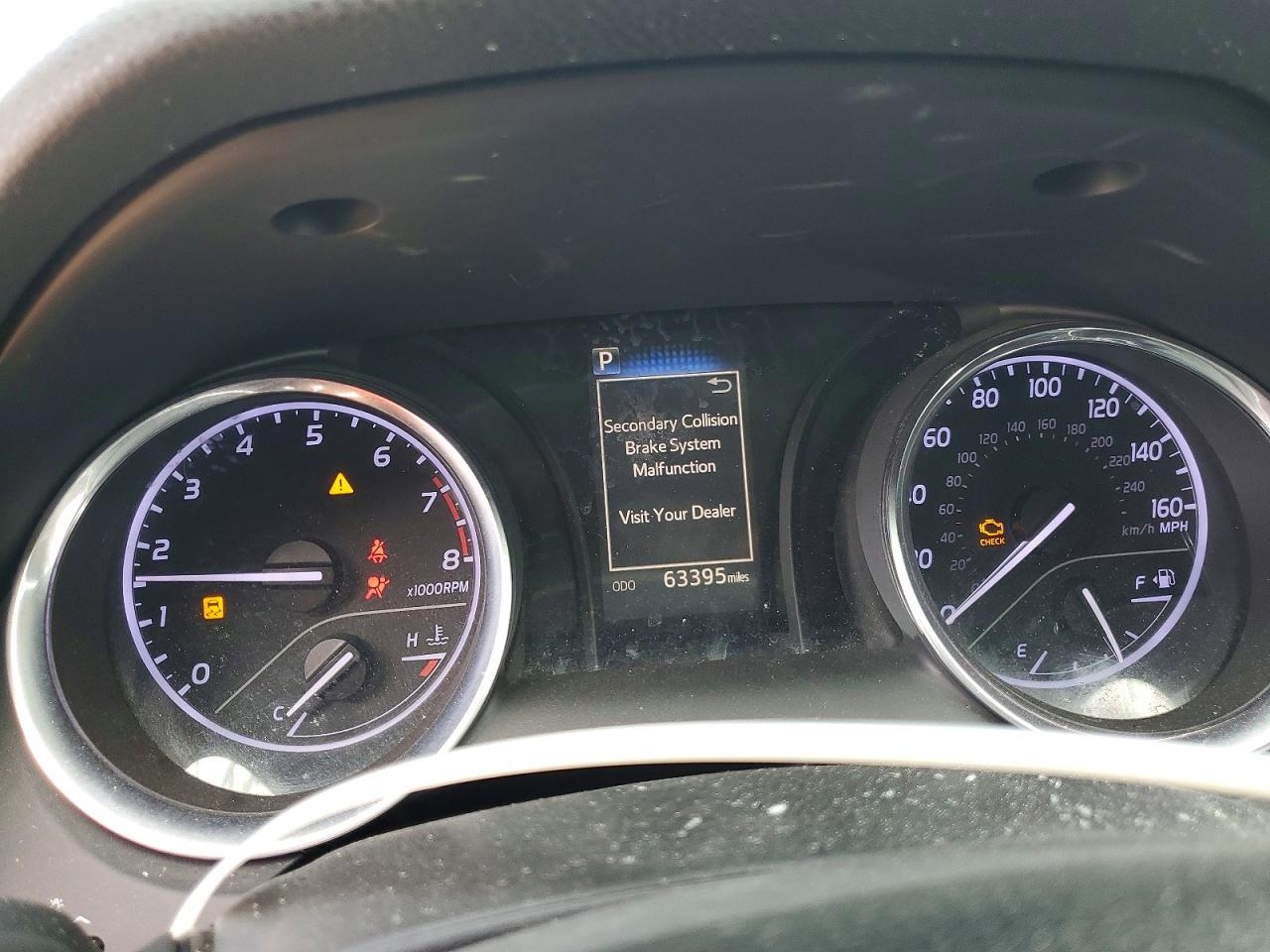 2019 TOYOTA CAMRY LE photo 25