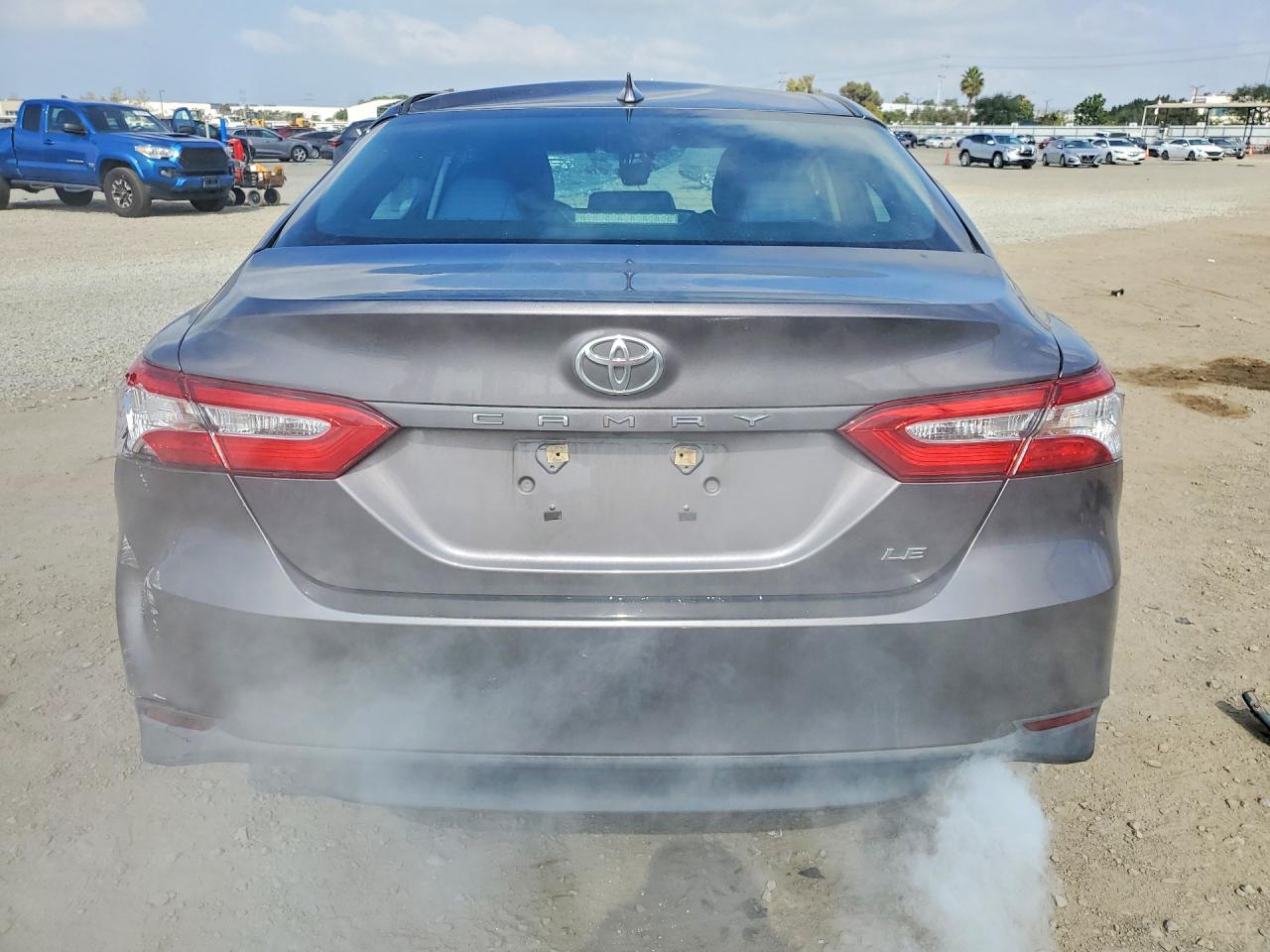 2019 TOYOTA CAMRY LE photo 16