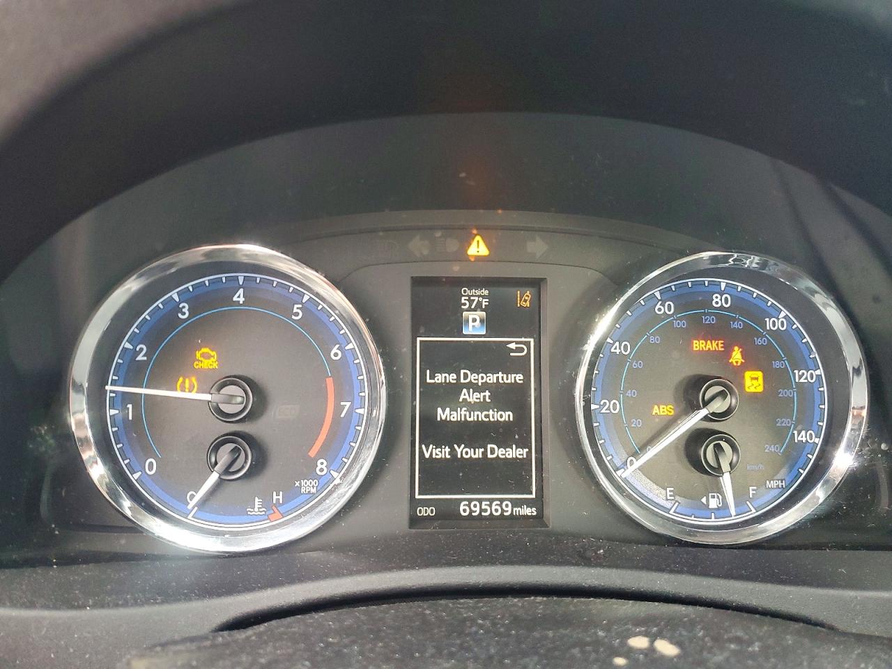 2018 TOYOTA COROLLA XSE photo 17