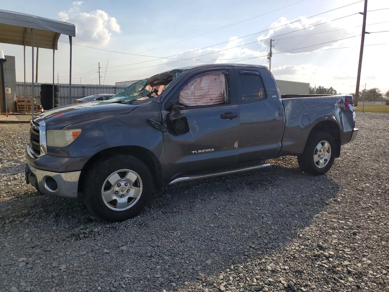 2011 TOYOTA TUNDRA