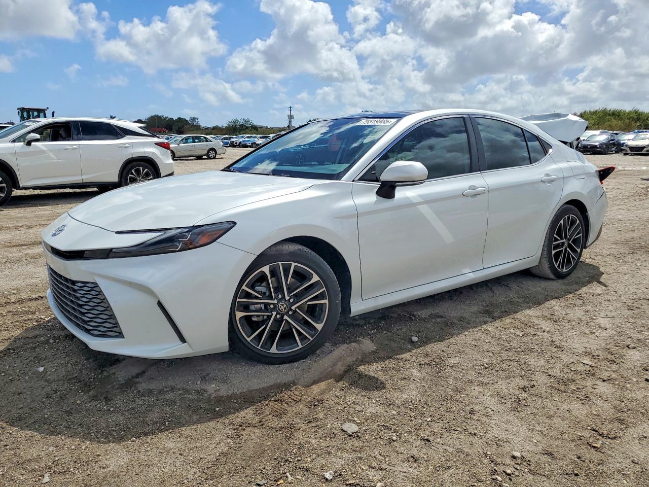 2025 TOYOTA CAMRY
