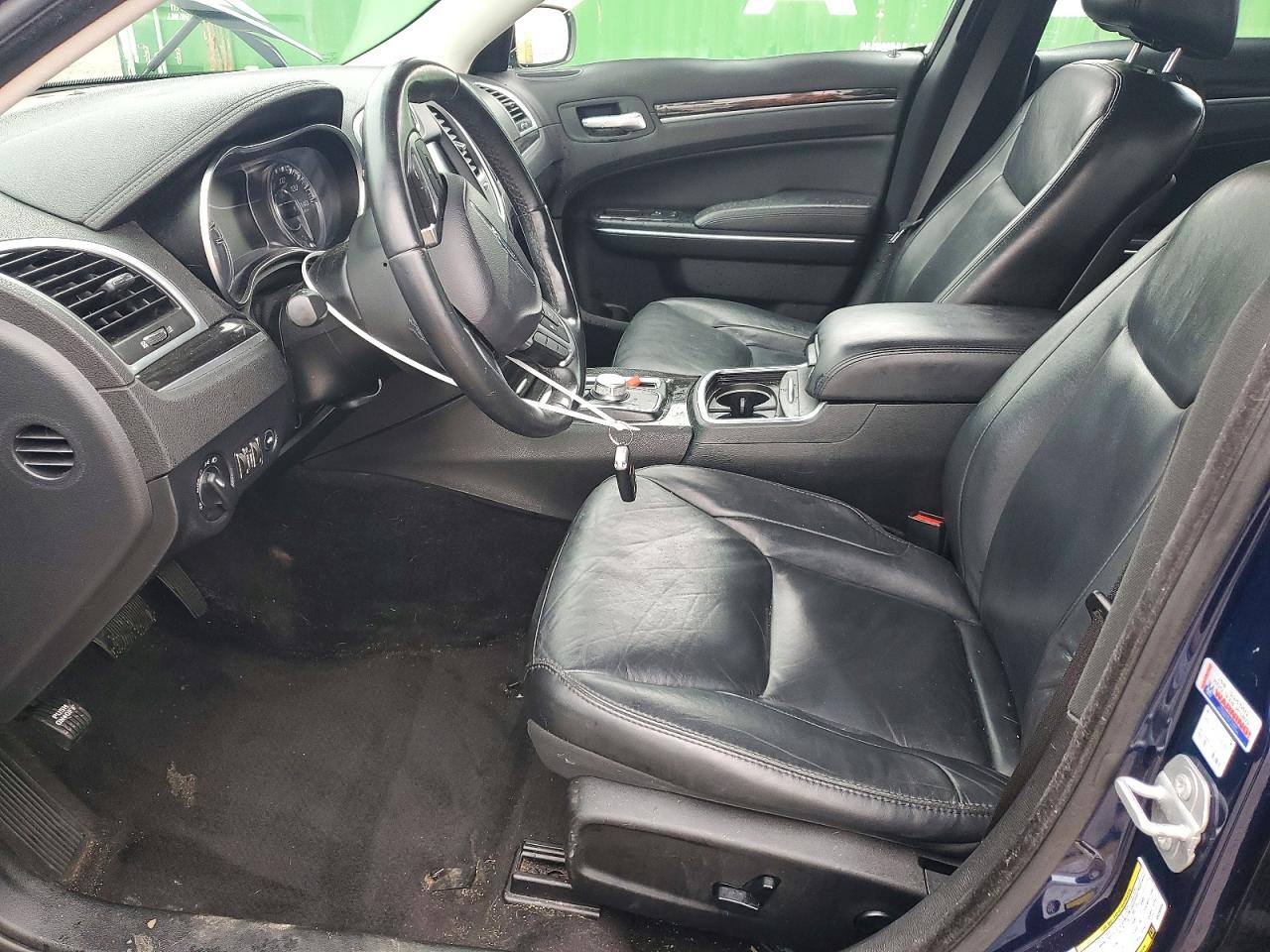2016 CHRYSLER 300 photo 13