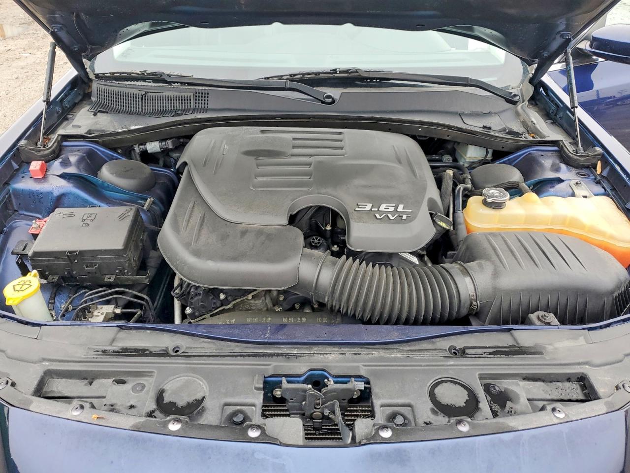 2016 CHRYSLER 300 photo 21