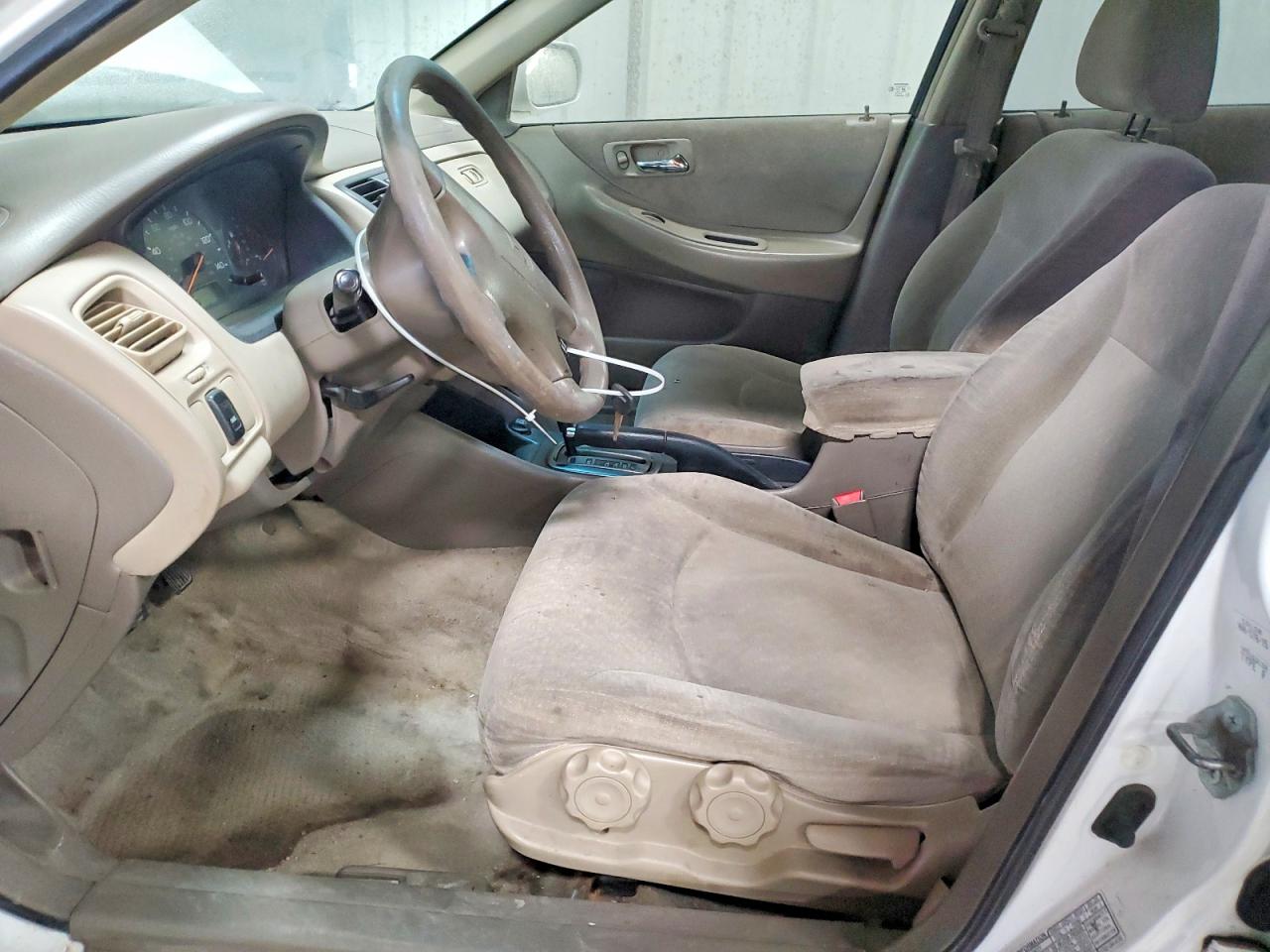 2002 HONDA ACCORD LX photo 7