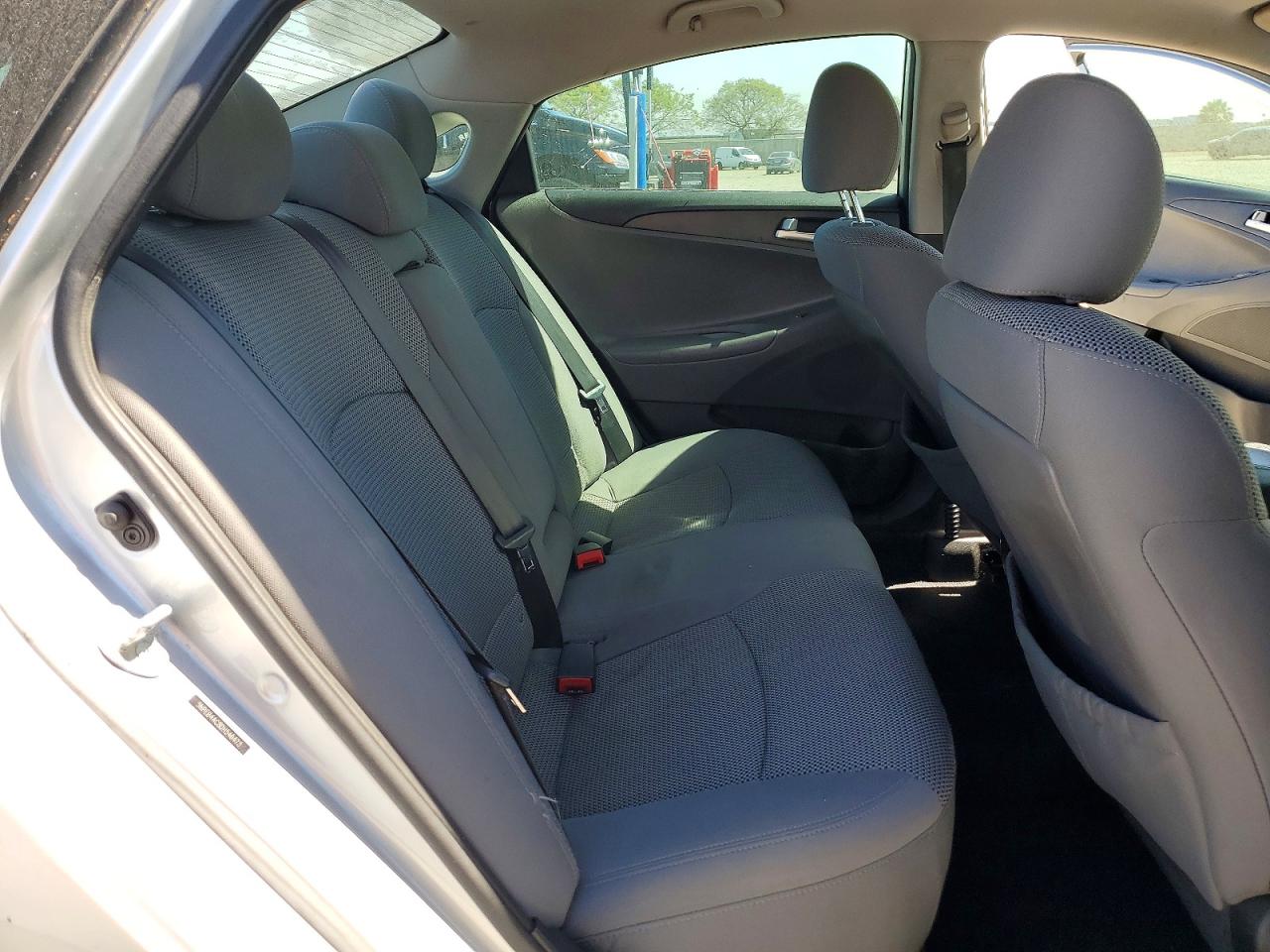 2013 HYUNDAI SONATA GLS photo 19
