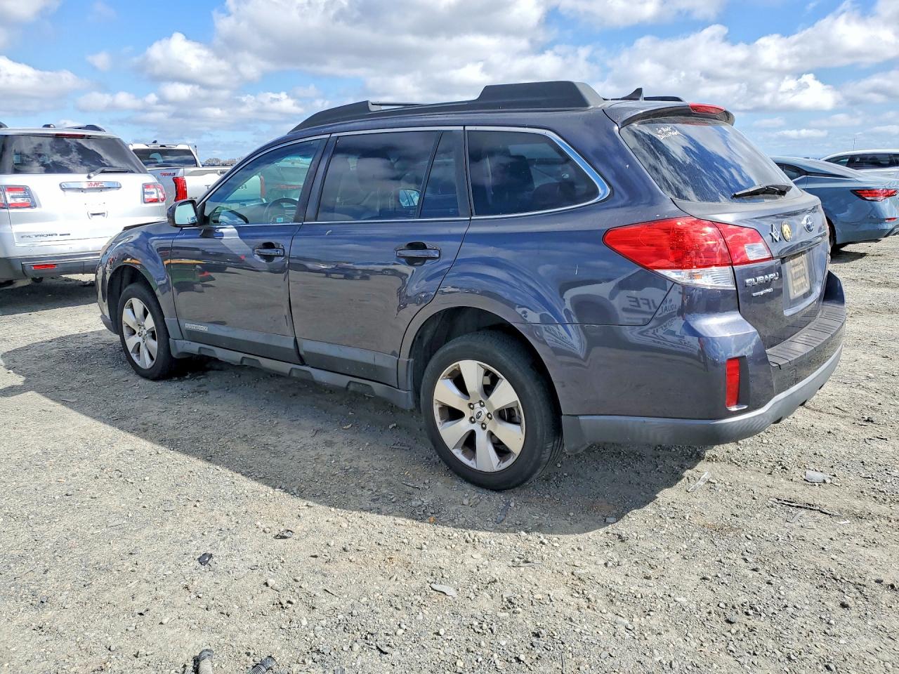 2012 SUBARU OUTBACK 3.6R LIMITED photo 2