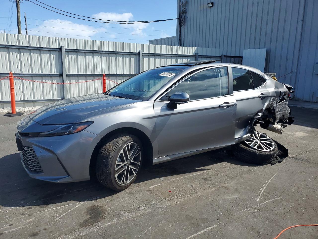 2025 TOYOTA CAMRY