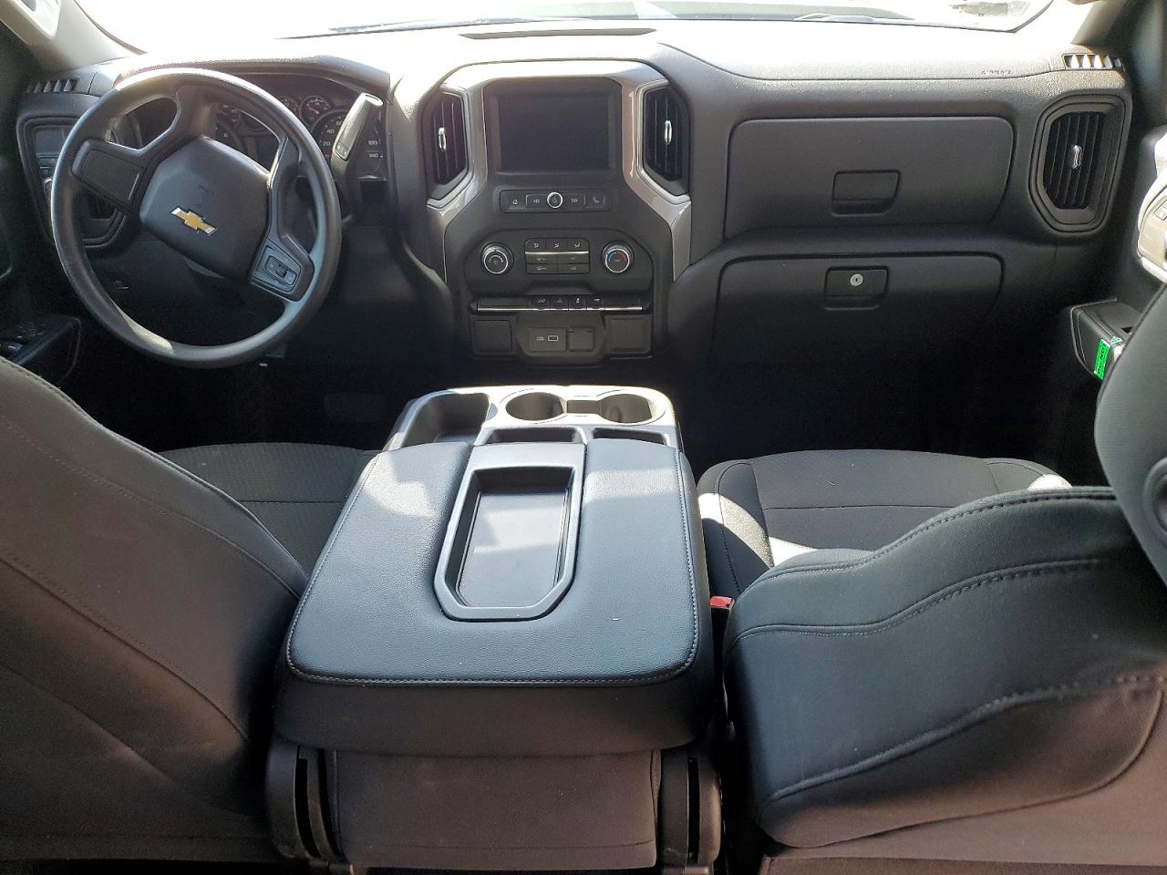 2021 CHEVROLET SILVERADO C1500 CUSTOM photo 8