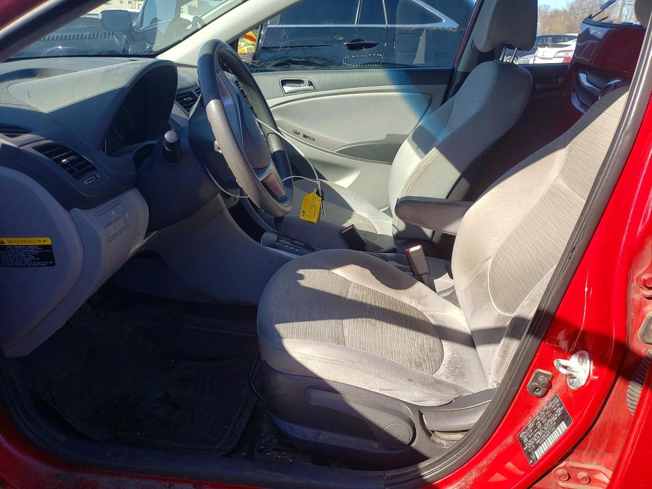2016 HYUNDAI ACCENT SE photo 25