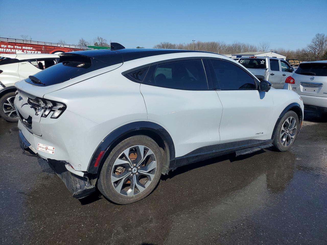 2022 FORD MUSTANG MACH-E PREMIUM photo 7