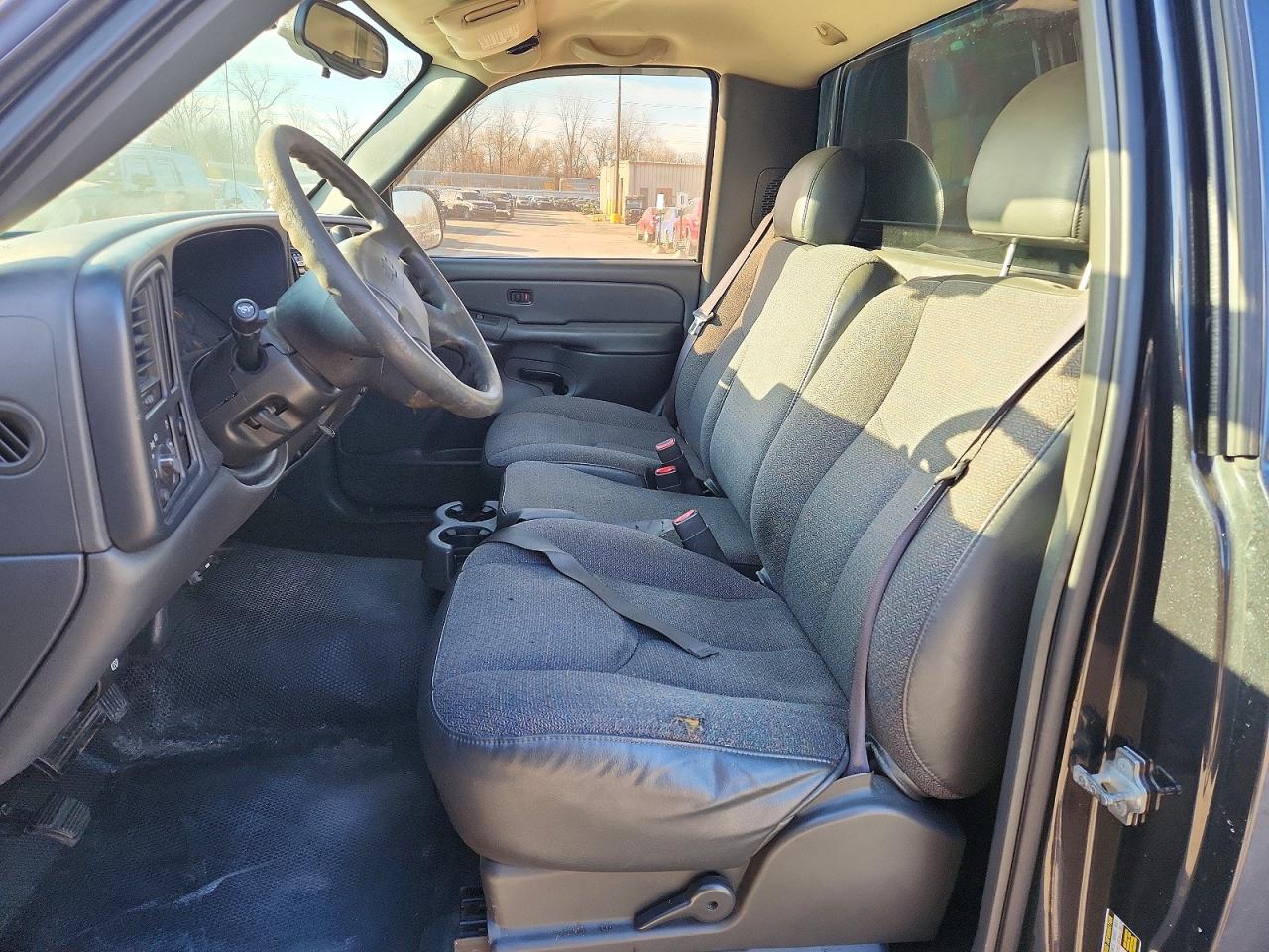 2004 CHEVROLET SILVERADO C1500 photo 13