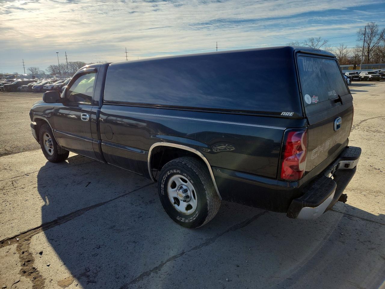 2004 CHEVROLET SILVERADO C1500 photo 3
