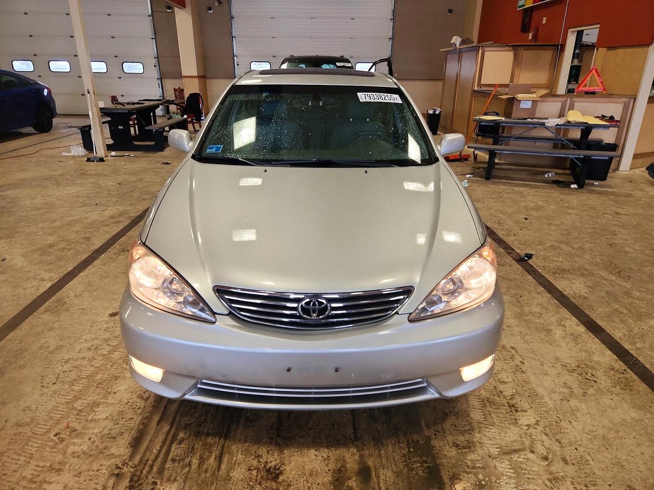 2006 TOYOTA CAMRY XLE V6 photo 9