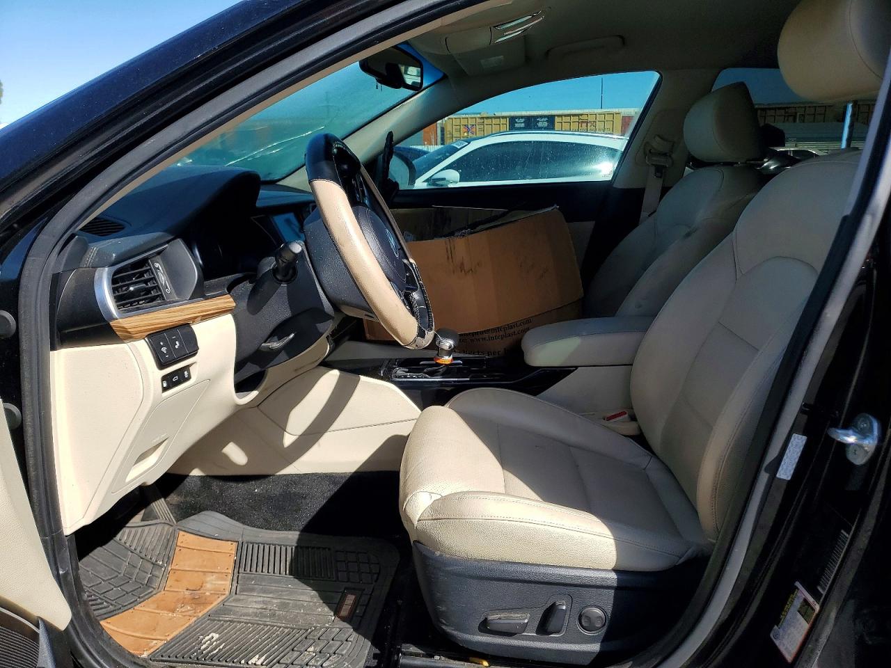 2019 KIA CADENZA PREMIUM photo 19