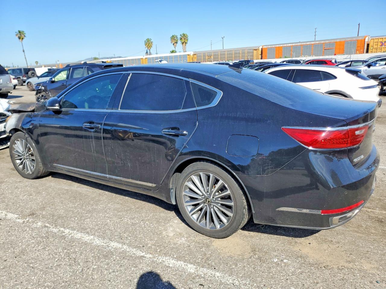2019 KIA CADENZA PREMIUM photo 4