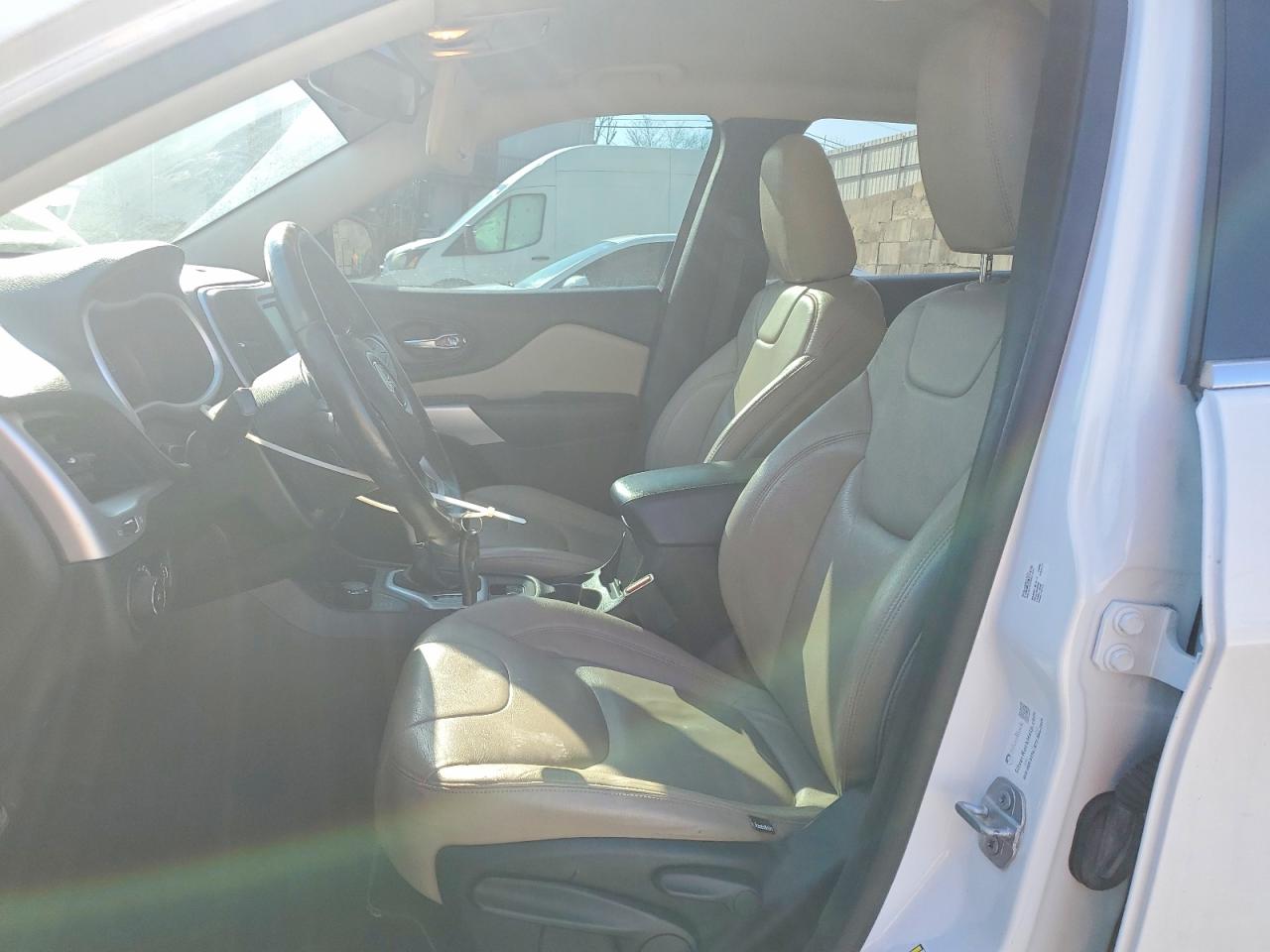 2018 JEEP CHEROKEE LATITUDE photo 13