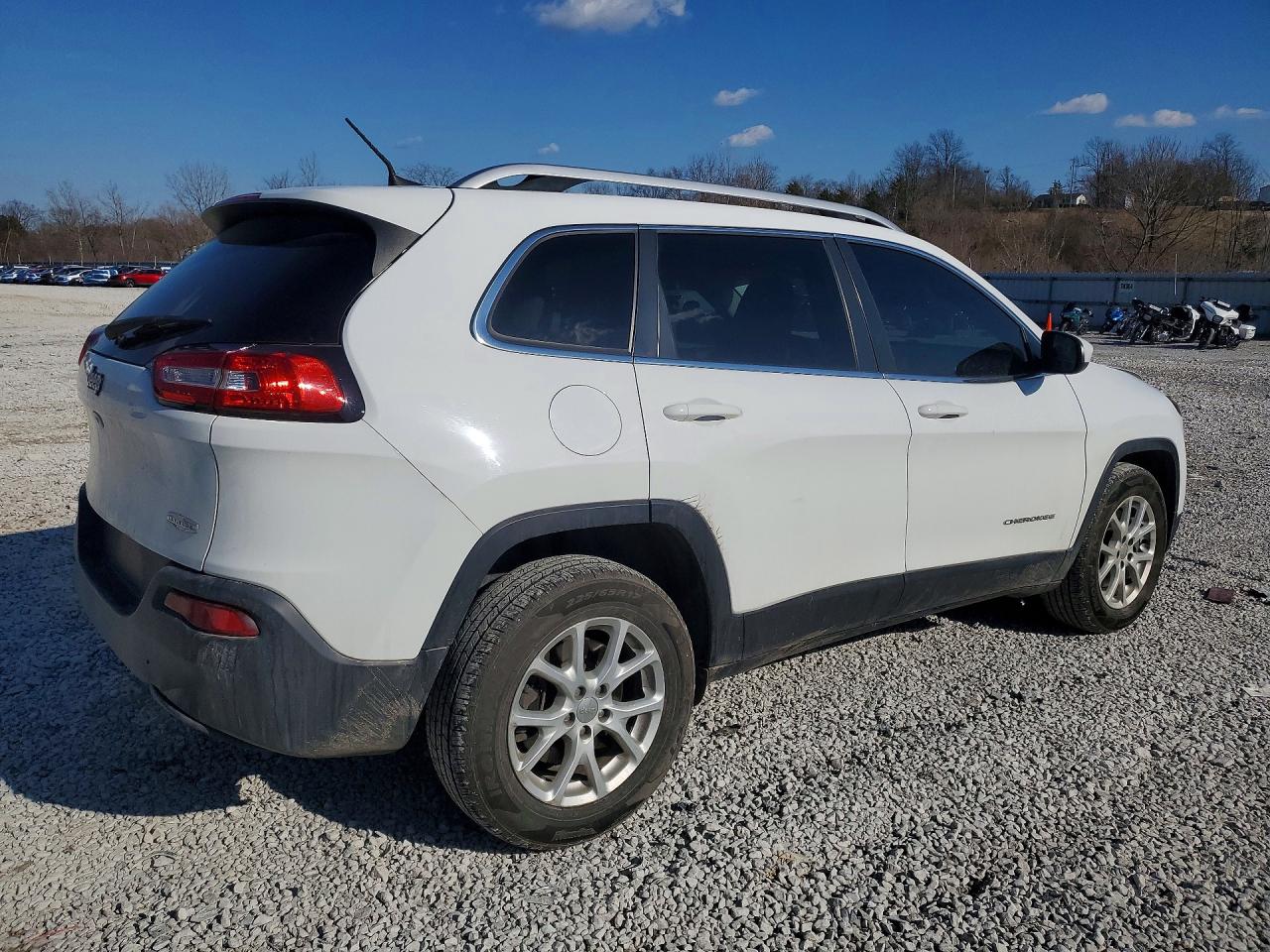 2018 JEEP CHEROKEE LATITUDE photo 5