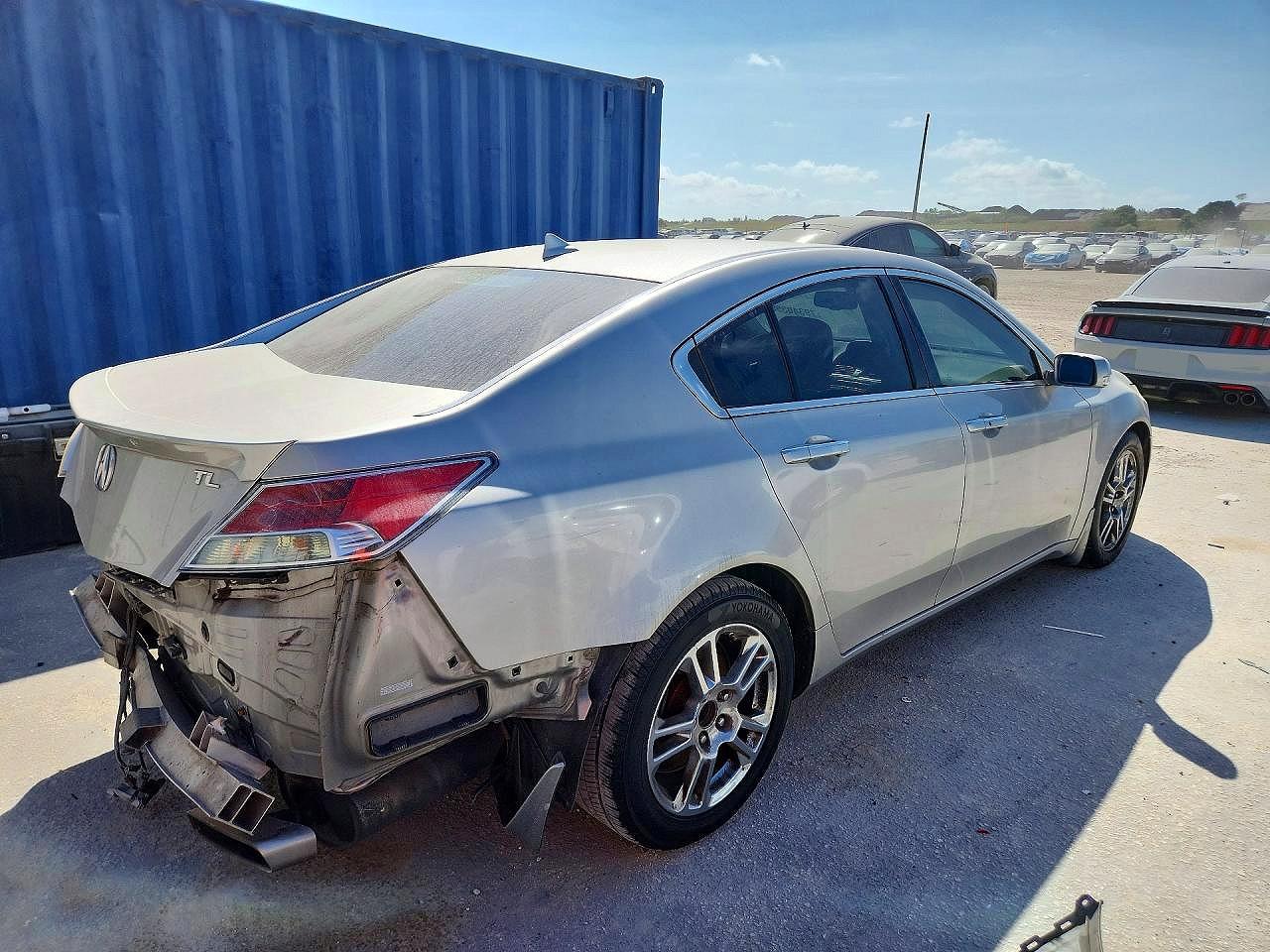 2010 ACURA TL photo 3