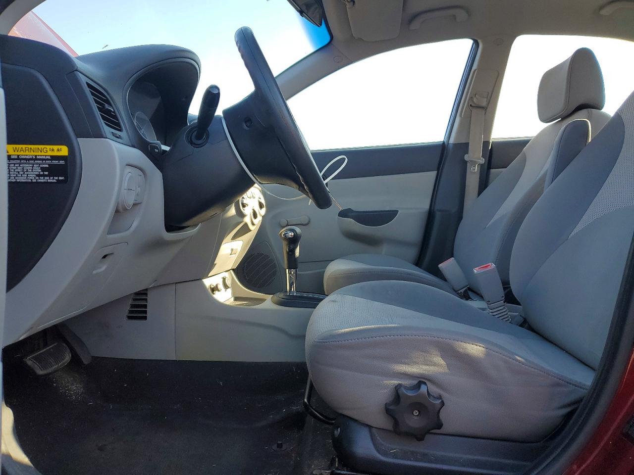 2010 HYUNDAI ACCENT photo 19