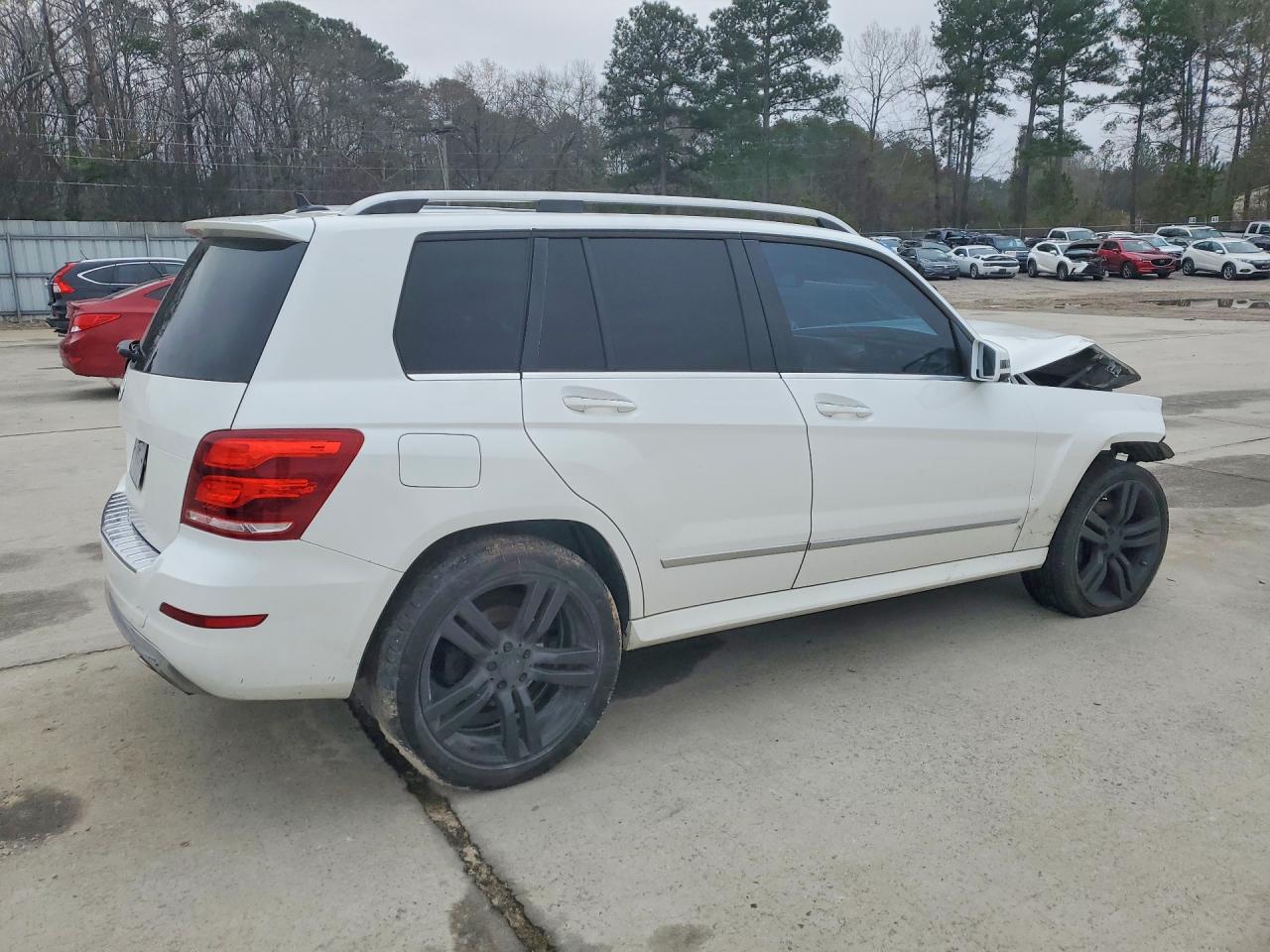 2015 MERCEDES-BENZ GLK 350 photo 3