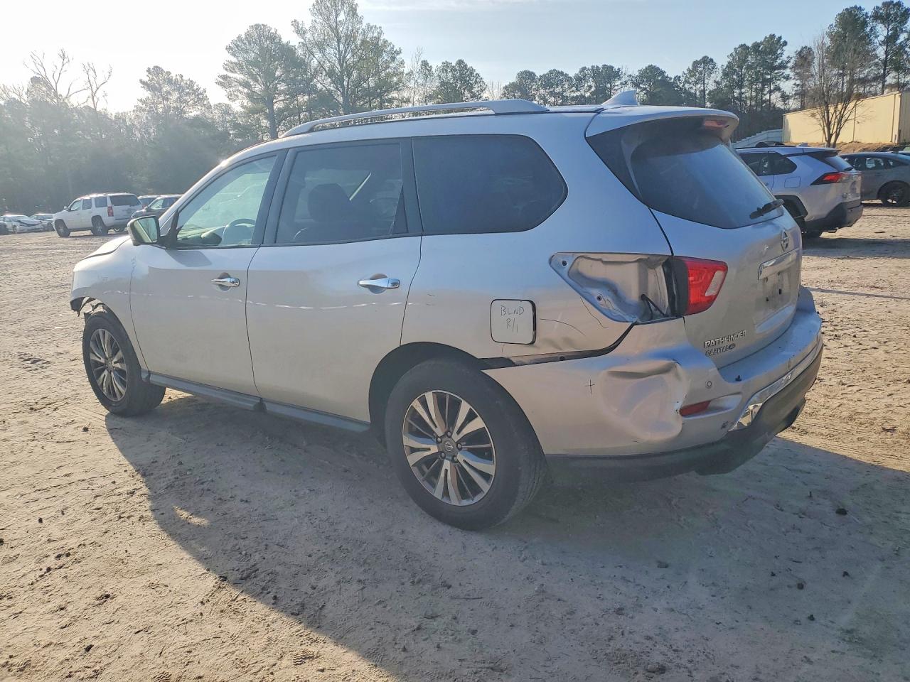 2020 NISSAN PATHFINDER SL photo 3
