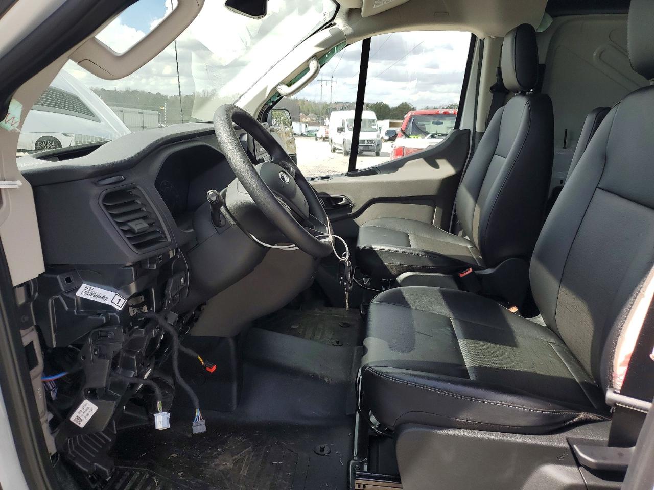 2025 FORD TRANSIT 250 DELIVERY VAN photo 13