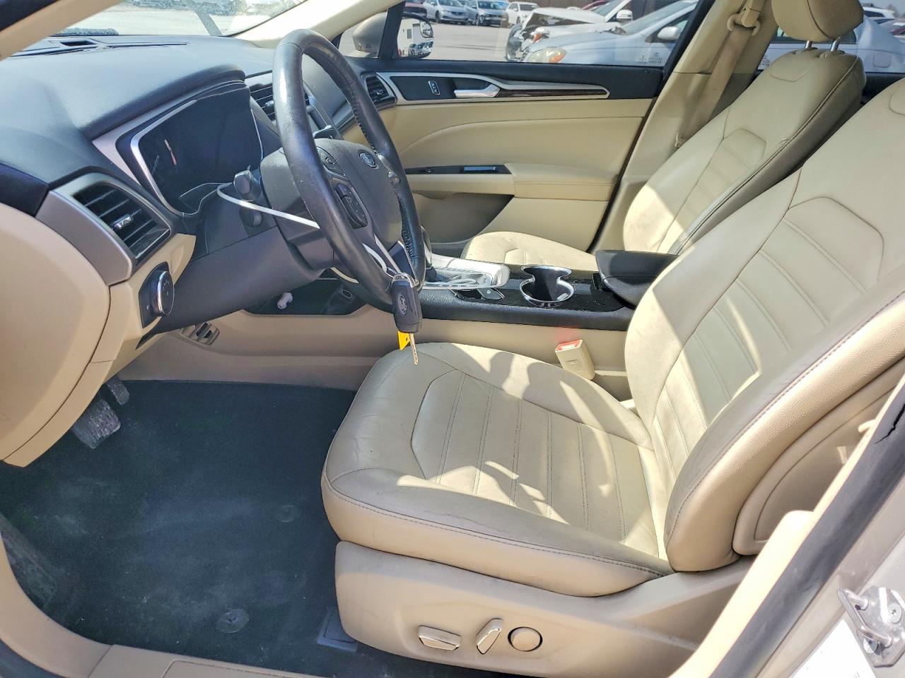 2016 FORD FUSION SE photo 19