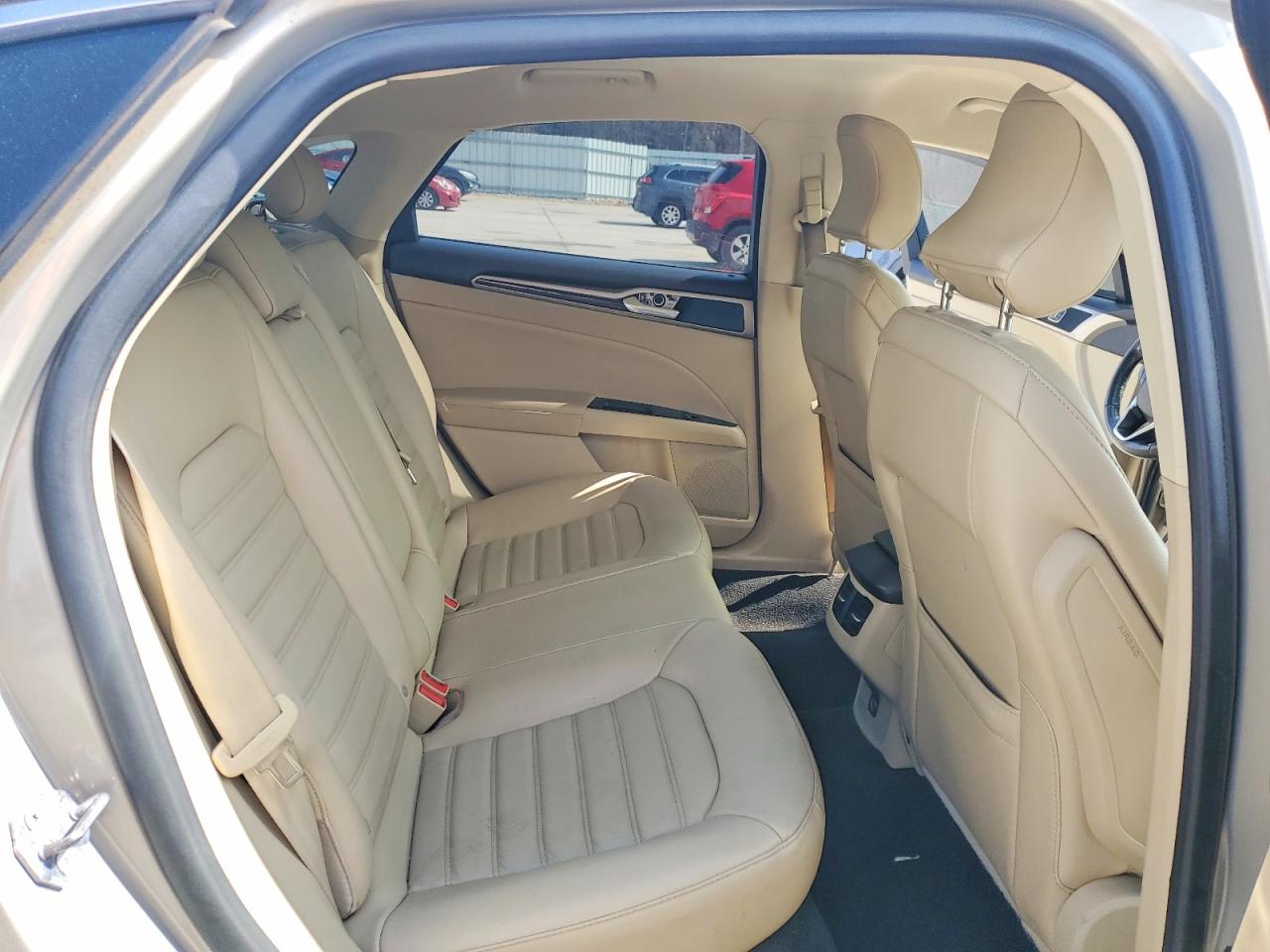 2016 FORD FUSION SE photo 28