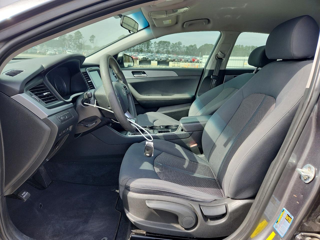 2018 HYUNDAI SONATA SE photo 7