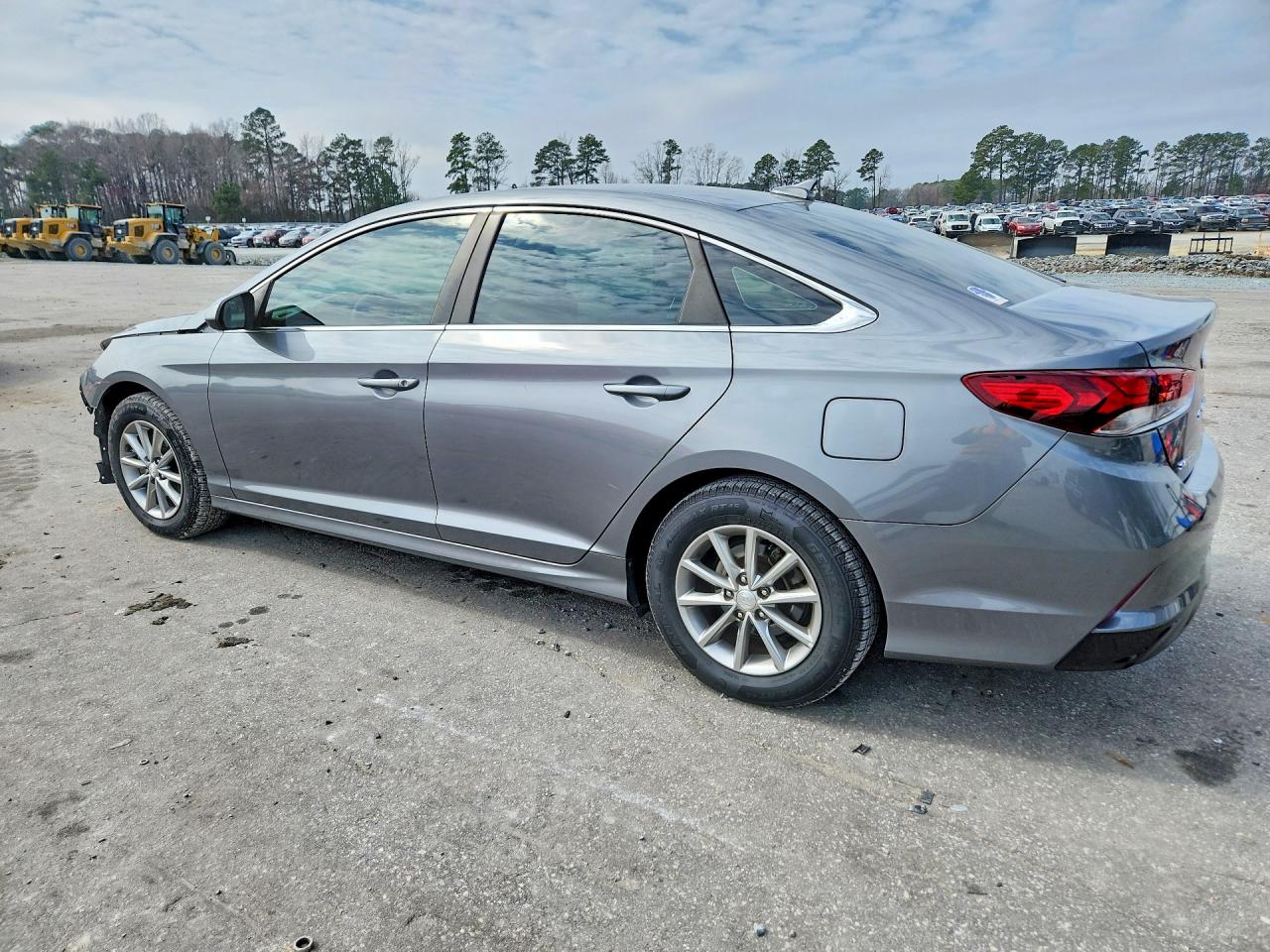 2018 HYUNDAI SONATA SE photo 2