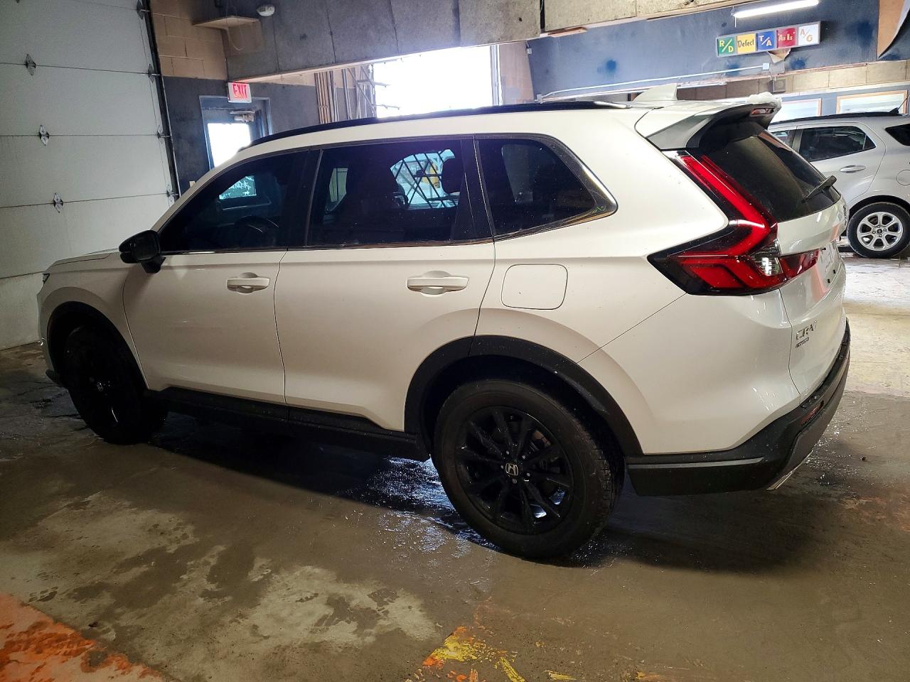 2025 HONDA CR-V SPORT photo 3