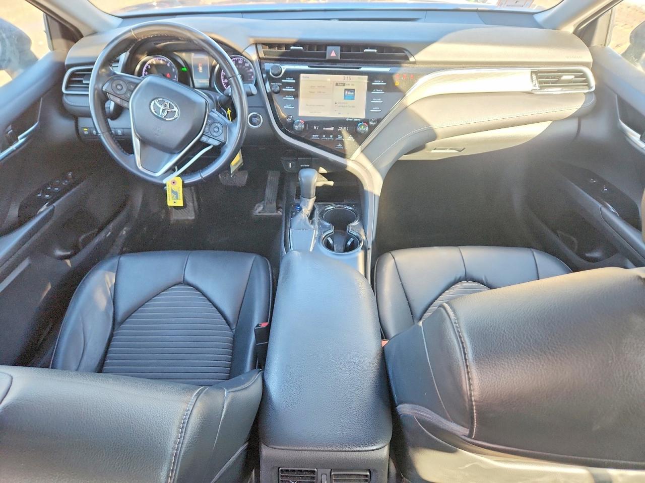 2019 TOYOTA CAMRY SE photo 15