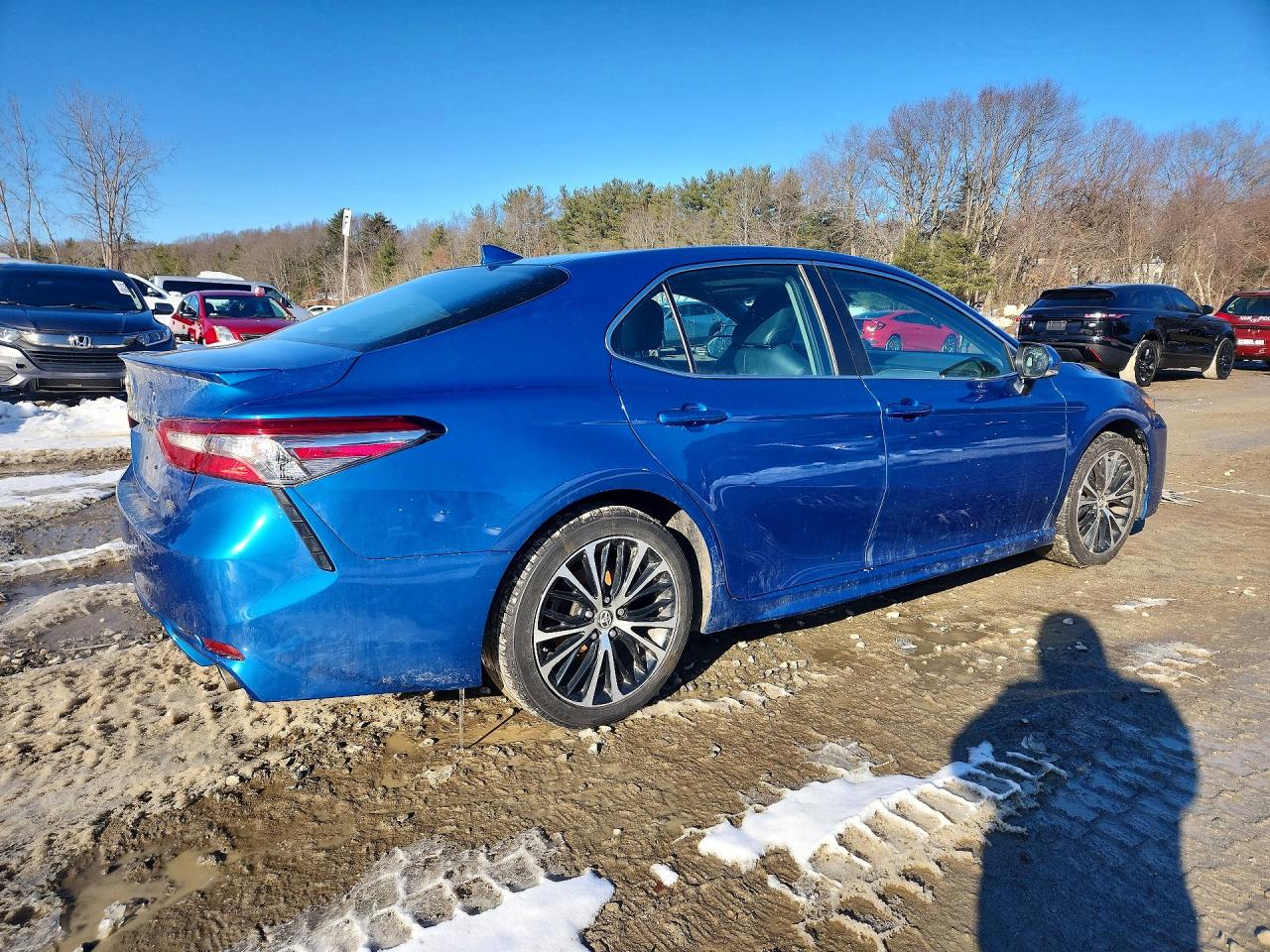2019 TOYOTA CAMRY SE photo 5