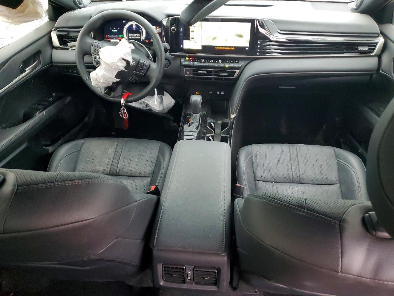 2025 TOYOTA CAMRY XSE photo 15