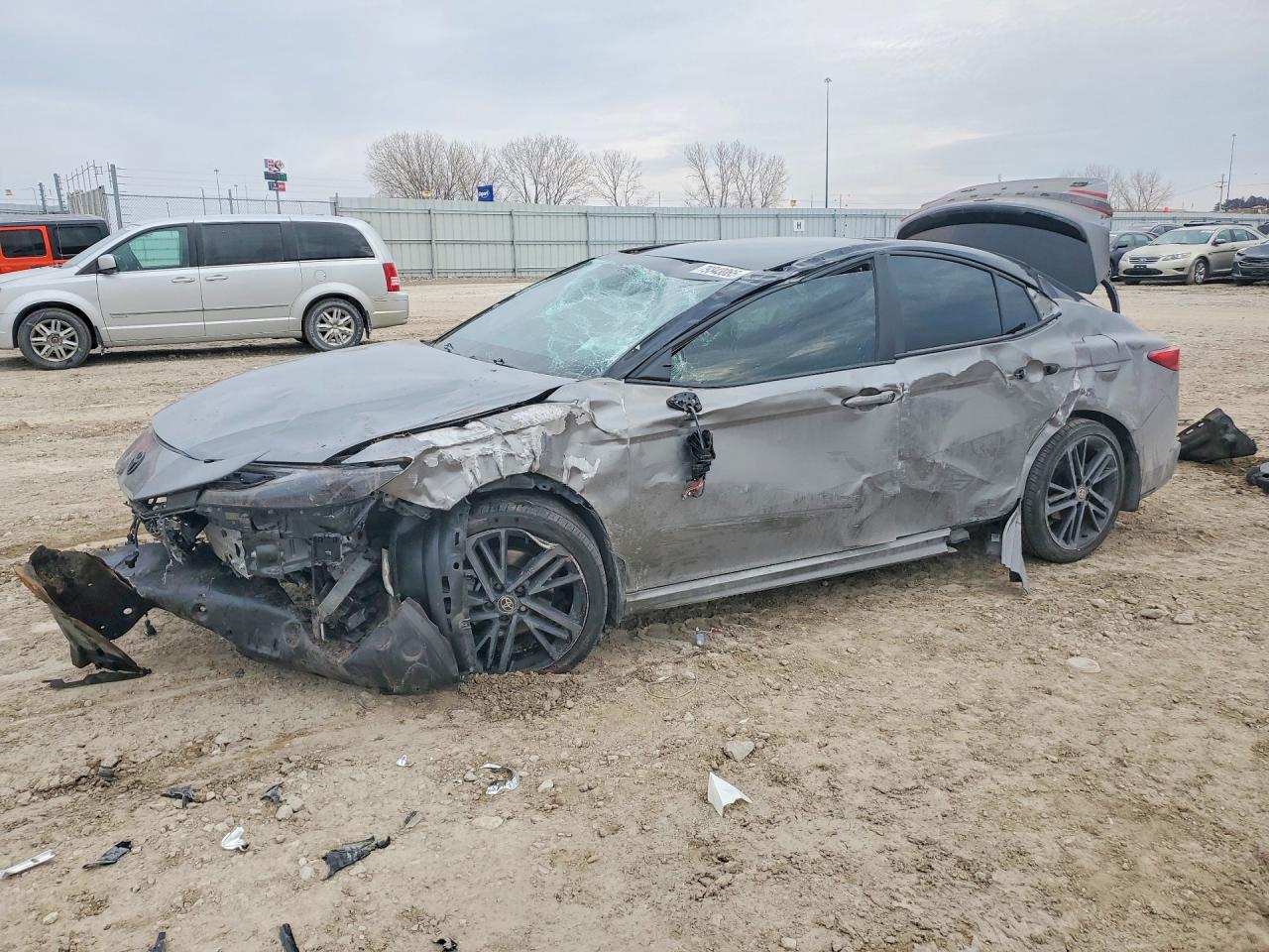 2025 TOYOTA CAMRY