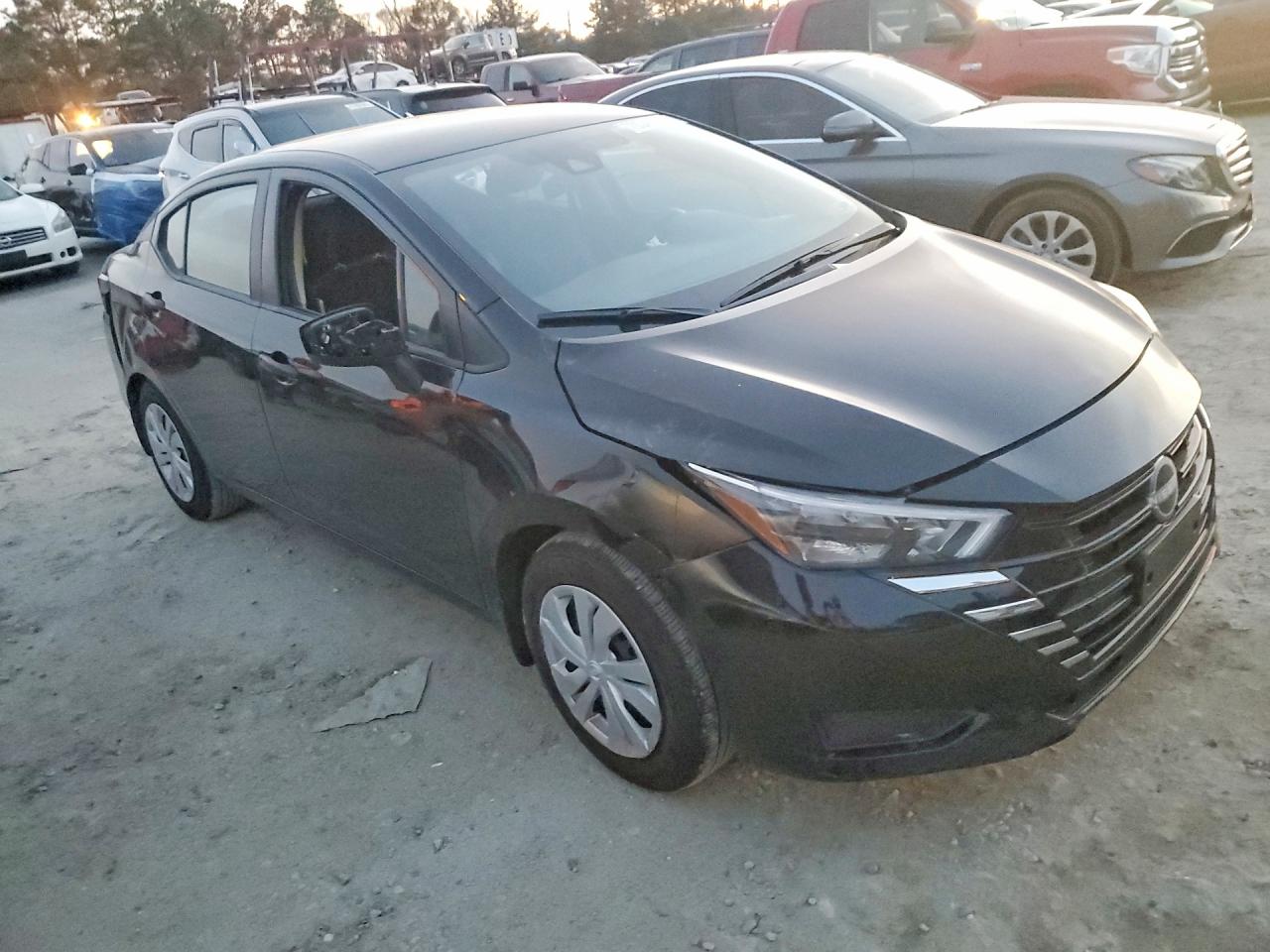 2025 NISSAN VERSA S photo 4
