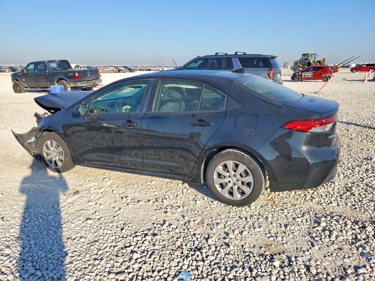 2022 TOYOTA COROLLA LE photo 3