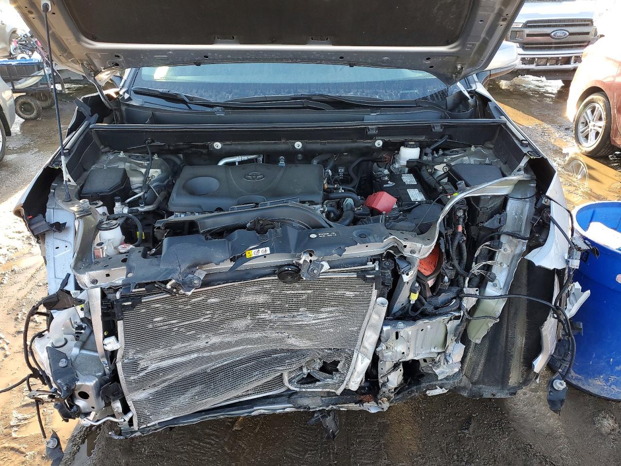 2021 TOYOTA RAV4 LE photo 12