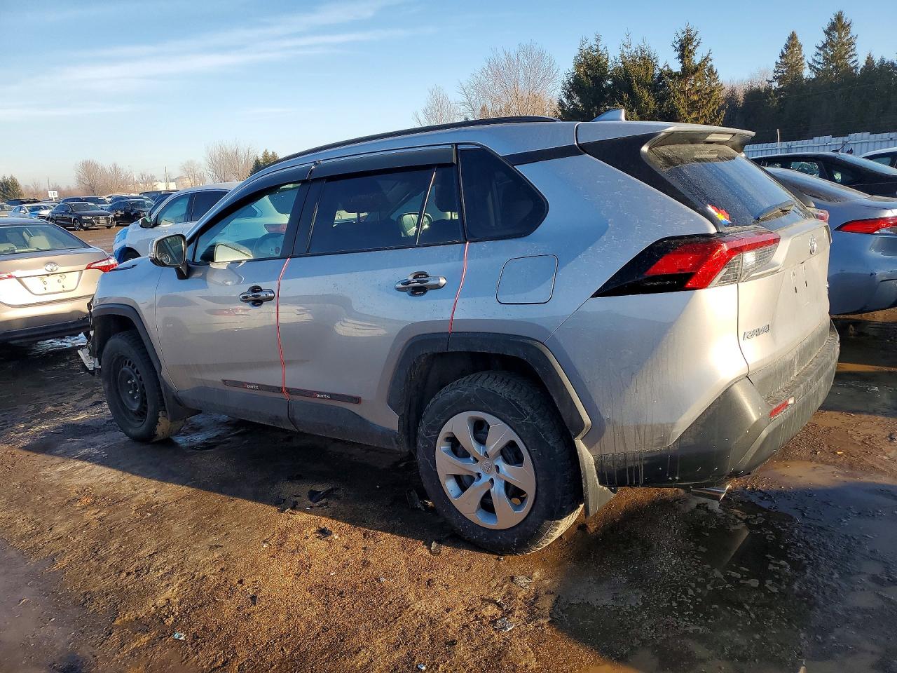 2021 TOYOTA RAV4 LE photo 2